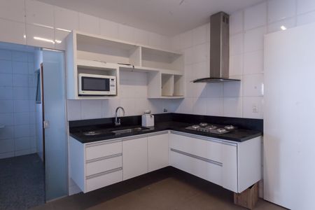 Apartamento à venda com 120m², 3 quartos e 1 vaga Apartamento à venda com 120m², 3 quartos e 1 vagaCozinha