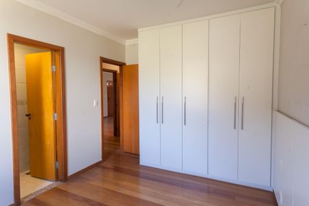 Apartamento à venda com 120m², 3 quartos e 1 vaga Apartamento à venda com 120m², 3 quartos e 1 vagaSuíte 1