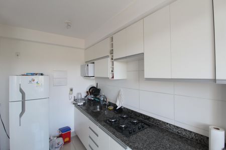 Apartamento à venda com 60m², 2 quartos e 2 vagasCozinha e Área de Serviço