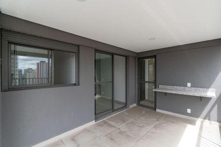 Apartamento à venda com 80m², 3 quartos e 1 vaga Apartamento à venda com 80m², 3 quartos e 1 vagaVaranda