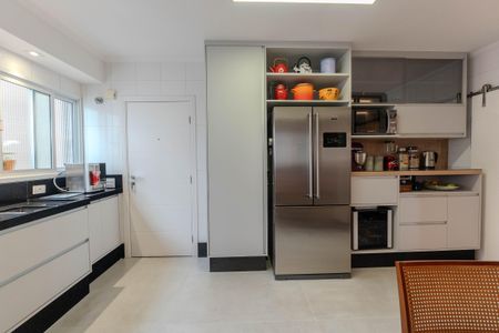 Apartamento à venda com 163m², 3 quartos e 1 vaga Apartamento à venda com 163m², 3 quartos e 1 vagaCozinha