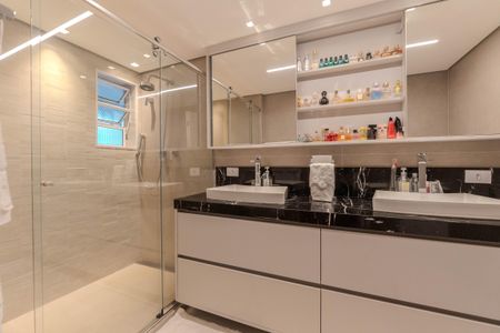 Apartamento à venda com 163m², 3 quartos e 1 vaga Apartamento à venda com 163m², 3 quartos e 1 vagaBanheiro da Suíte 1