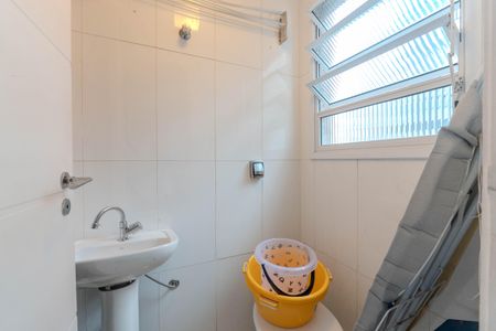 Apartamento à venda com 163m², 3 quartos e 1 vaga Apartamento à venda com 163m², 3 quartos e 1 vagaBanheiro de serviço