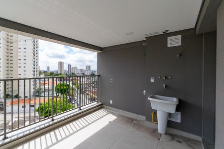 Apartamento à venda com 60m², 2 quartos e 1 vaga Apartamento à venda com 60m², 2 quartos e 1 vagaVaranda
