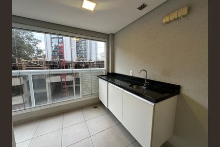 Varanda de apartamento para alugar com 2 quartos, 67m² em Empresarial 18 do Forte, Barueri
