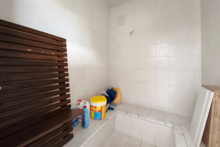 Casa de condomínio à venda com 334m², 4 quartos e 4 vagas Casa de condomínio à venda com 334m², 4 quartos e 4 vagasSaúna