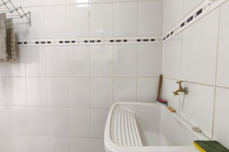 Casa de condomínio à venda com 334m², 4 quartos e 4 vagas Casa de condomínio à venda com 334m², 4 quartos e 4 vagasÁrea de Serviço