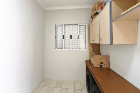 Casa de condomínio à venda com 334m², 4 quartos e 4 vagas Casa de condomínio à venda com 334m², 4 quartos e 4 vagasQuarto de Serviço