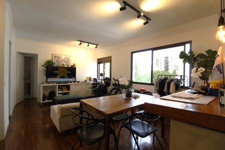 Sala de apartamento para alugar com 1 quarto, 60m² em Vila Nova Conceição, São Paulo
