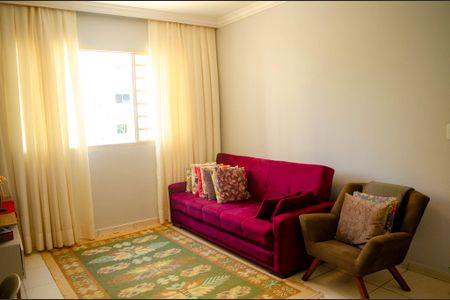 Sala de apartamento para alugar com 3 quartos, 98m² em Jardim Goiás, Goiânia