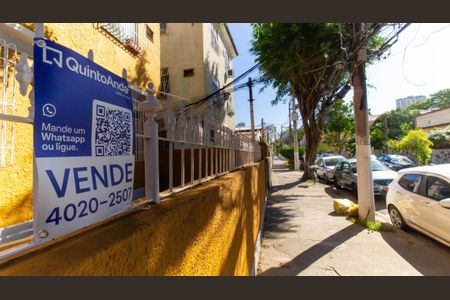 Apartamento à venda com 70m², 2 quartos e sem vaga Apartamento à venda com 70m², 2 quartos e sem vagaPlaquinha