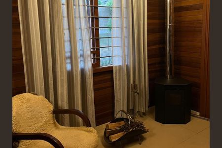 Casa à venda com 190m², 3 quartos e 2 vagasSala