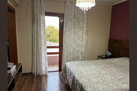 Casa à venda com 190m², 3 quartos e 2 vagasSuíte