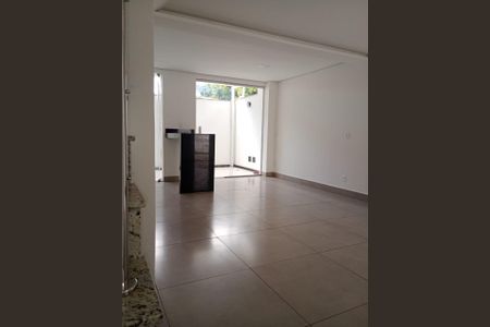 Sala de casa para alugar com 3 quartos, 59m² em Xangri-Lá, Contagem