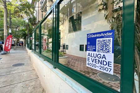 Apartamento à venda com 35m², 1 quarto e sem vaga Apartamento à venda com 35m², 1 quarto e sem vagaFachada
