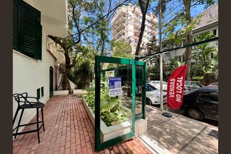 Apartamento à venda com 58m², 1 quarto e sem vaga Apartamento à venda com 58m², 1 quarto e sem vagaPlaca