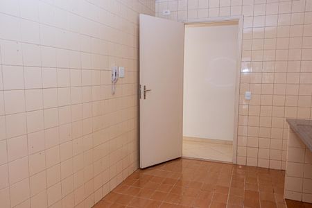 Apartamento para alugar com 84m², 3 quartos e 1 vaga Apartamento para alugar com 84m², 3 quartos e 1 vagaCozinha e Área de Serviço