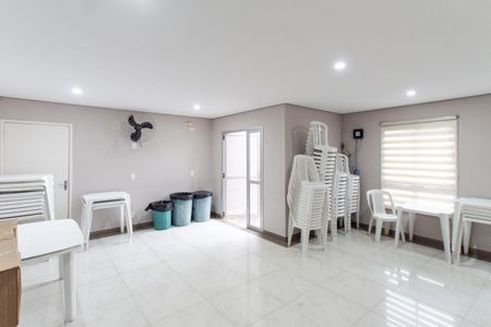 Apartamento à venda com 48m², 2 quartos e 1 vaga Apartamento à venda com 48m², 2 quartos e 1 vagaÁrea comum - Salão de festas