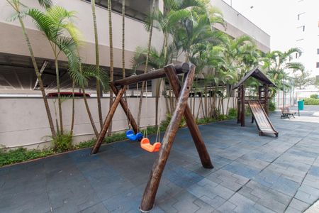 Apartamento à venda com 48m², 2 quartos e 1 vaga Apartamento à venda com 48m², 2 quartos e 1 vagaÁrea comum - Playground