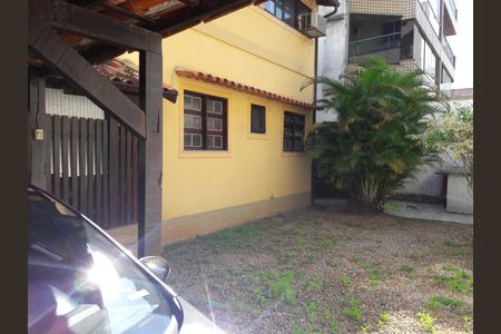 Casa à venda com 547m², 4 quartos e 5 vagas Casa à venda com 547m², 4 quartos e 5 vagasÁrea comum