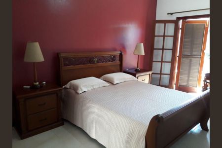 Casa à venda com 547m², 4 quartos e 5 vagas Casa à venda com 547m², 4 quartos e 5 vagasSuíte 1