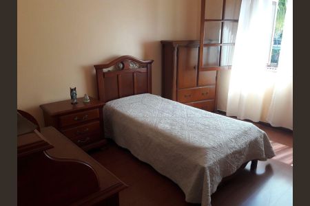 Casa à venda com 547m², 4 quartos e 5 vagas Casa à venda com 547m², 4 quartos e 5 vagasQuarto 1