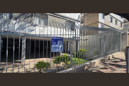 Apartamento à venda com 116m², 3 quartos e 1 vaga Apartamento à venda com 116m², 3 quartos e 1 vagaPlaquinha instalada