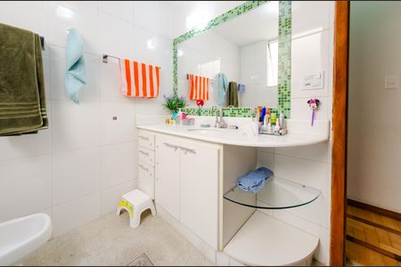 Apartamento à venda com 116m², 3 quartos e 1 vaga Apartamento à venda com 116m², 3 quartos e 1 vagaBanheiro social