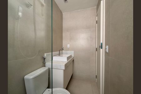 Banheiro social de apartamento à venda com 1 quarto, 37m² em Copacabana, Rio de Janeiro