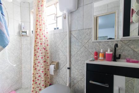 Casa à venda com 64m², 2 quartos e 4 vagasBanheiro - Casa 2