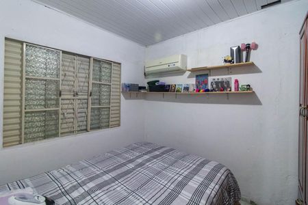 Casa à venda com 64m², 2 quartos e 4 vagasQuarto  - Casa 2