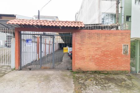Casa à venda com 64m², 2 quartos e 4 vagasFachada