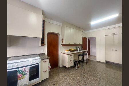 Apartamento à venda com 280m², 4 quartos e 4 vagas Apartamento à venda com 280m², 4 quartos e 4 vagasCozinha