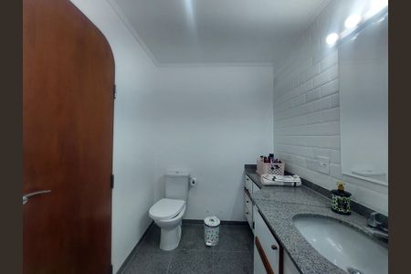 Apartamento à venda com 280m², 4 quartos e 4 vagas Apartamento à venda com 280m², 4 quartos e 4 vagasBanheiro da Suíte 1