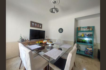 Apartamento à venda com 280m², 4 quartos e 4 vagas Apartamento à venda com 280m², 4 quartos e 4 vagasCopa