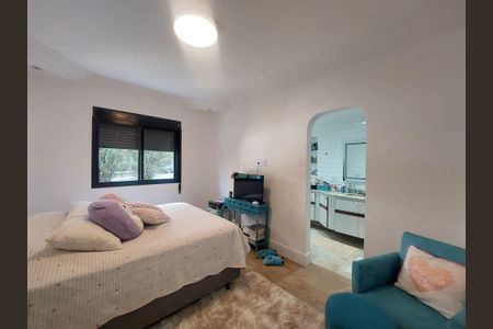 Apartamento à venda com 280m², 4 quartos e 4 vagas Apartamento à venda com 280m², 4 quartos e 4 vagasSuíte 3