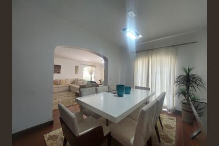Apartamento à venda com 280m², 4 quartos e 4 vagas Apartamento à venda com 280m², 4 quartos e 4 vagasCopa