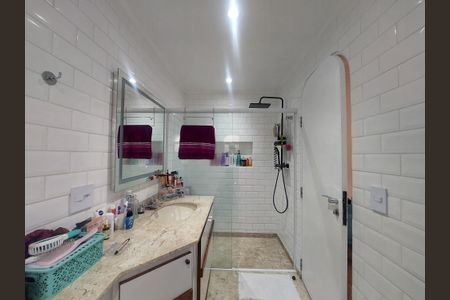 Apartamento à venda com 280m², 4 quartos e 4 vagas Apartamento à venda com 280m², 4 quartos e 4 vagasBanheiro da Suíte 3