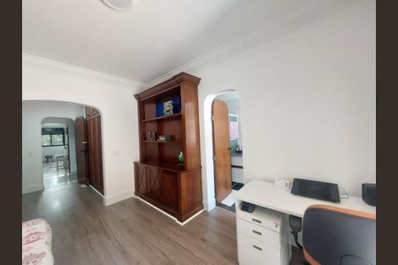 Apartamento à venda com 280m², 4 quartos e 4 vagas Apartamento à venda com 280m², 4 quartos e 4 vagasSuíte 2