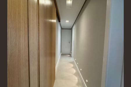 Apartamento à venda com 184m², 3 quartos e 3 vagasCorredor
