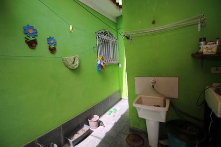 Casa à venda com 100m², 3 quartos e sem vagaÁrea de Serviço