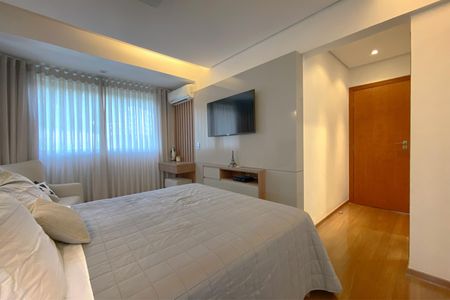 Apartamento à venda com 260m², 4 quartos e 5 vagasSuite 