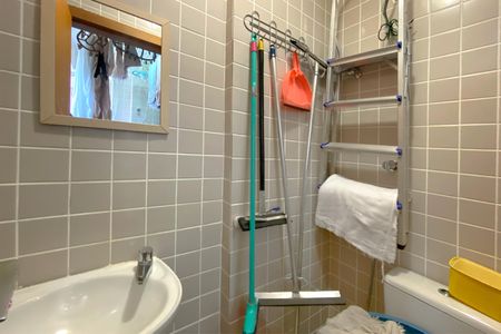 Apartamento à venda com 260m², 4 quartos e 5 vagasBanheiro de serviço