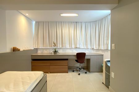 Apartamento à venda com 260m², 4 quartos e 5 vagasQuarto 3