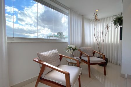 Apartamento à venda com 260m², 4 quartos e 5 vagasVaranda da Sala