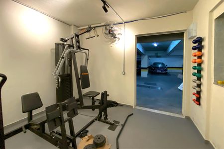 Apartamento à venda com 260m², 4 quartos e 5 vagasÁrea comum - Academia