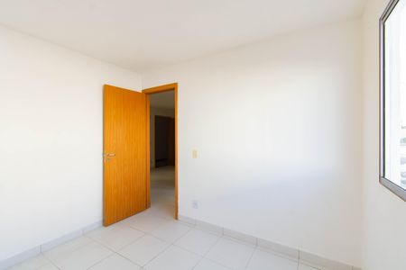 Quarto de apartamento para alugar com 2 quartos, 41m² em São José, Canoas