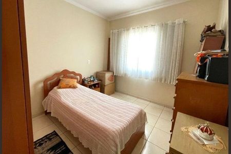 Casa à venda com 3 quartos, 191m² em Vila Carrão, São Paulo