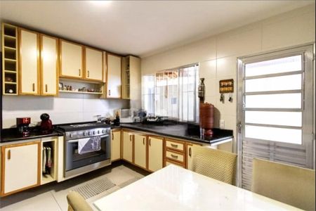 Casa à venda com 103m², 2 quartos e 2 vagas