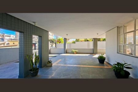 Apartamento à venda com 65m², 2 quartos e 1 vaga